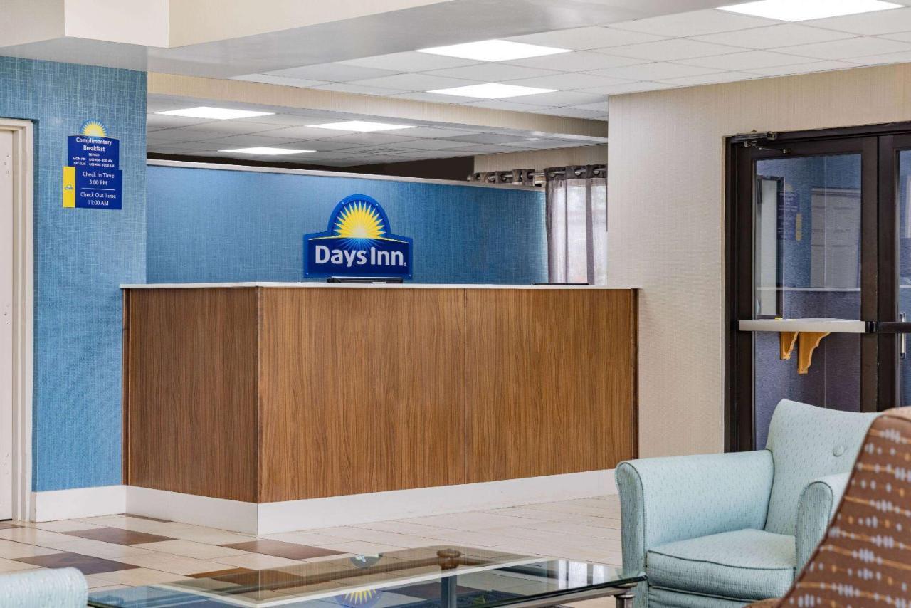 Days Inn & Suites By Wyndham Savannah Midtown Esterno foto