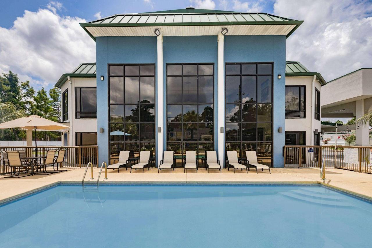 Days Inn & Suites By Wyndham Savannah Midtown Esterno foto