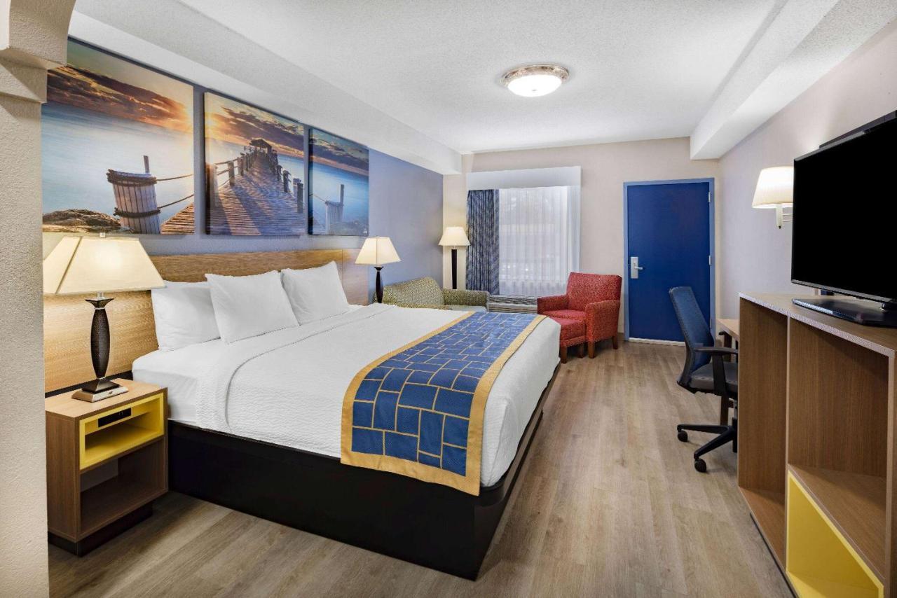 Days Inn & Suites By Wyndham Savannah Midtown Esterno foto