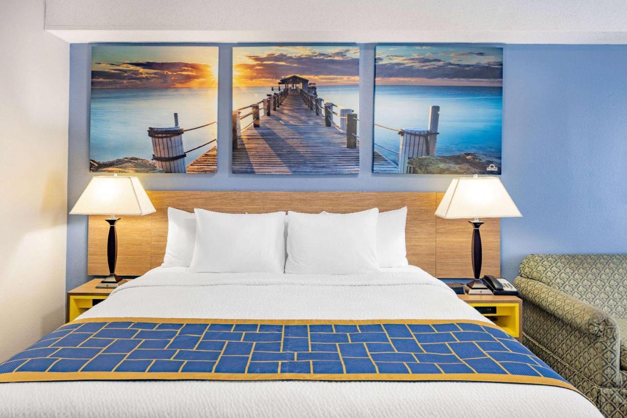 Days Inn & Suites By Wyndham Savannah Midtown Esterno foto