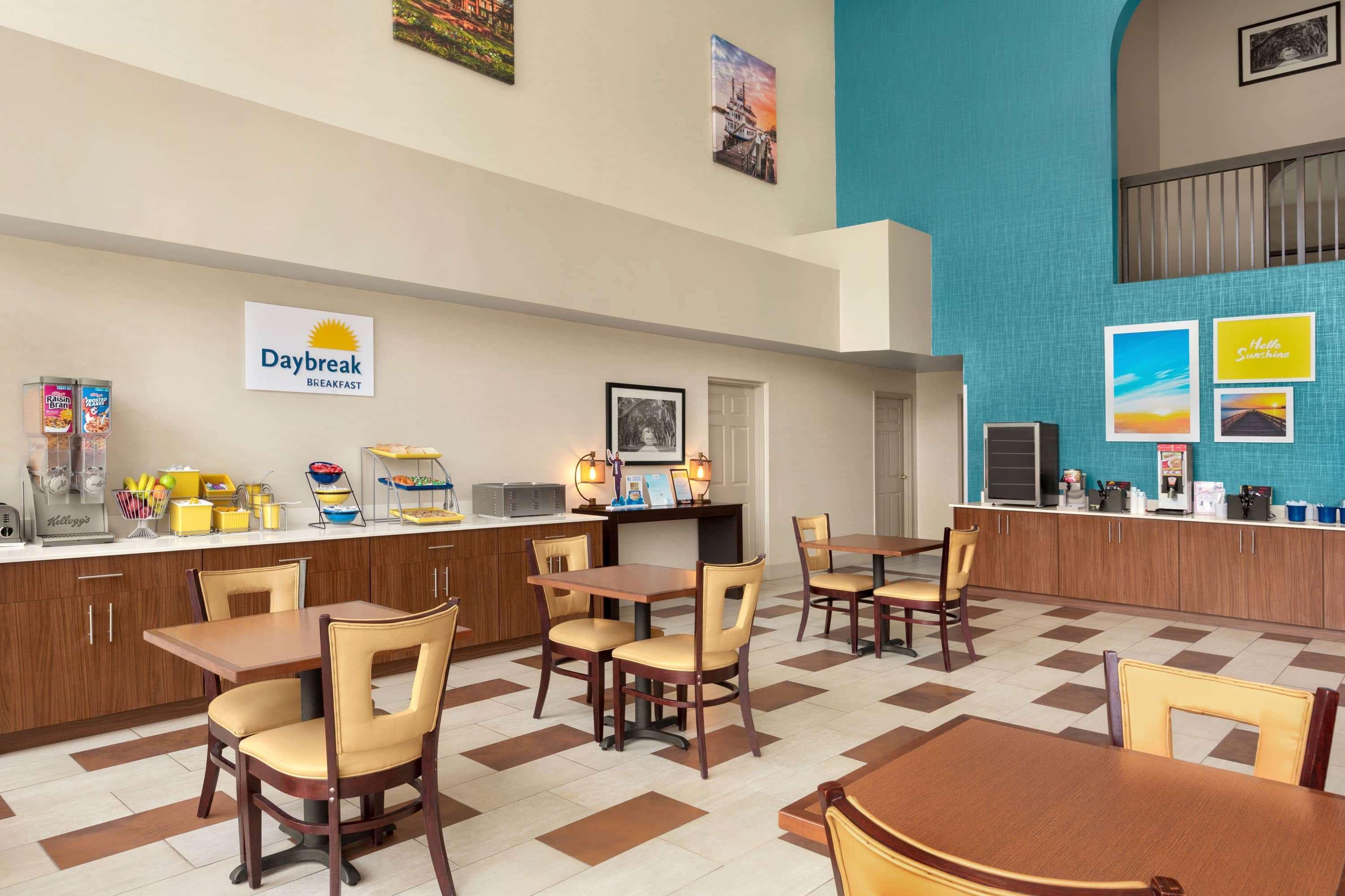 Days Inn & Suites By Wyndham Savannah Midtown Esterno foto