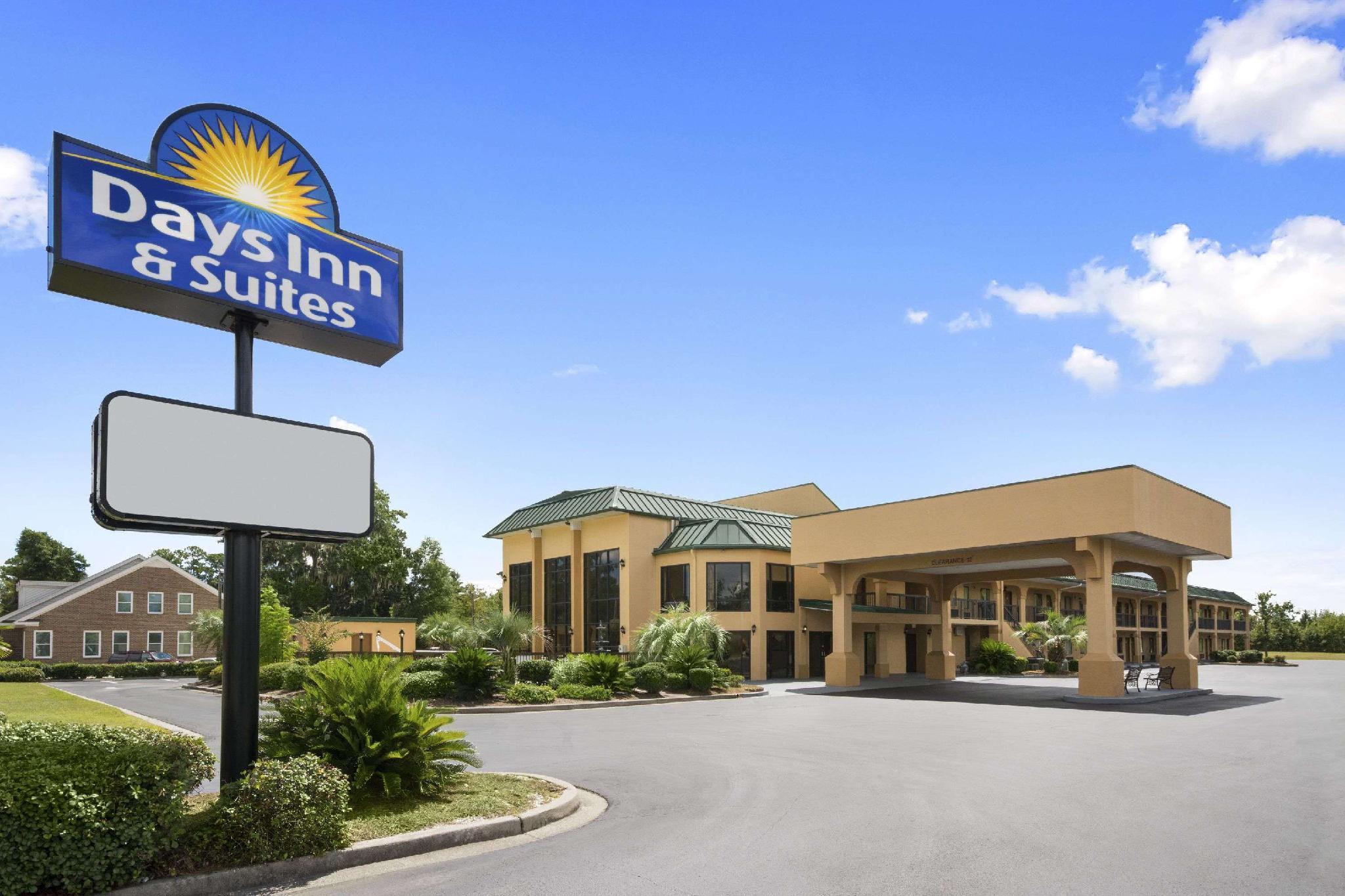 Days Inn & Suites By Wyndham Savannah Midtown Esterno foto