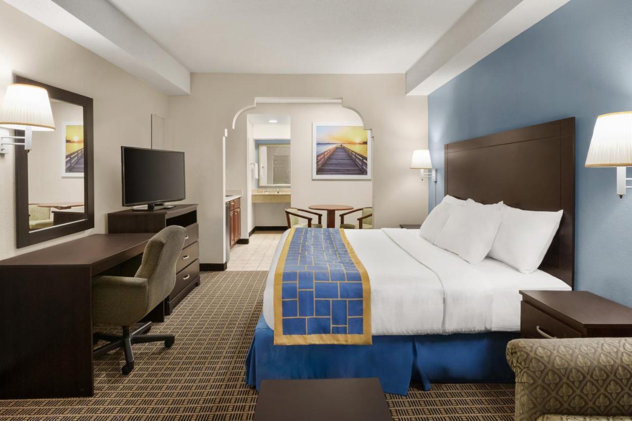 Days Inn & Suites By Wyndham Savannah Midtown Esterno foto